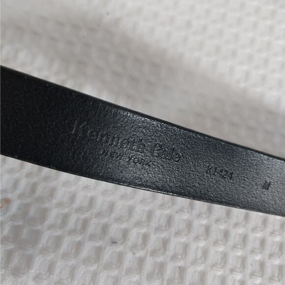KENNETH COLE! LUXE BLACK GENUINE LEATHER, SILVER BUCKLE, CLASSIC BELT! - Picture 6 of 9